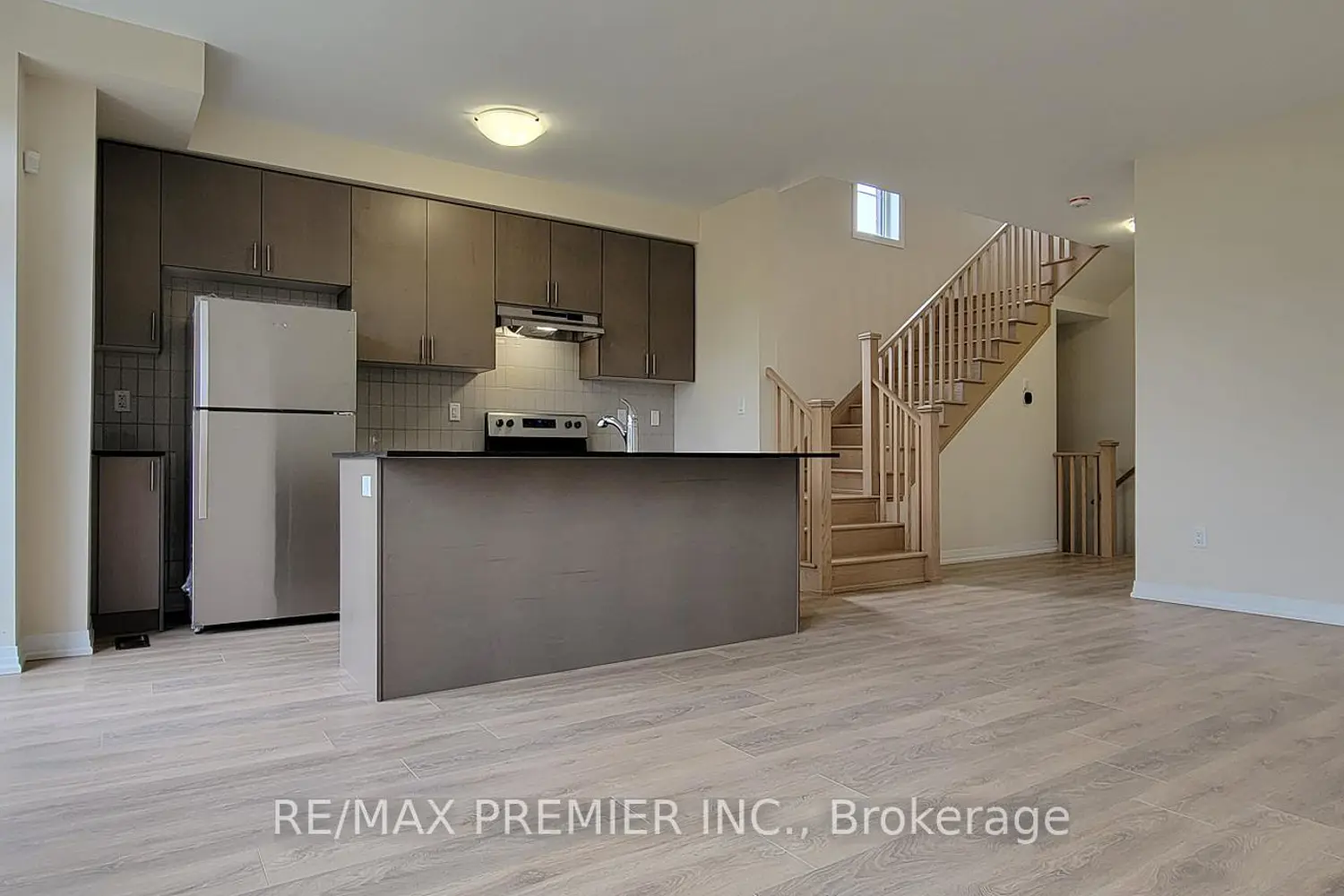 Additional image 3 of 94 Turnberry Lane