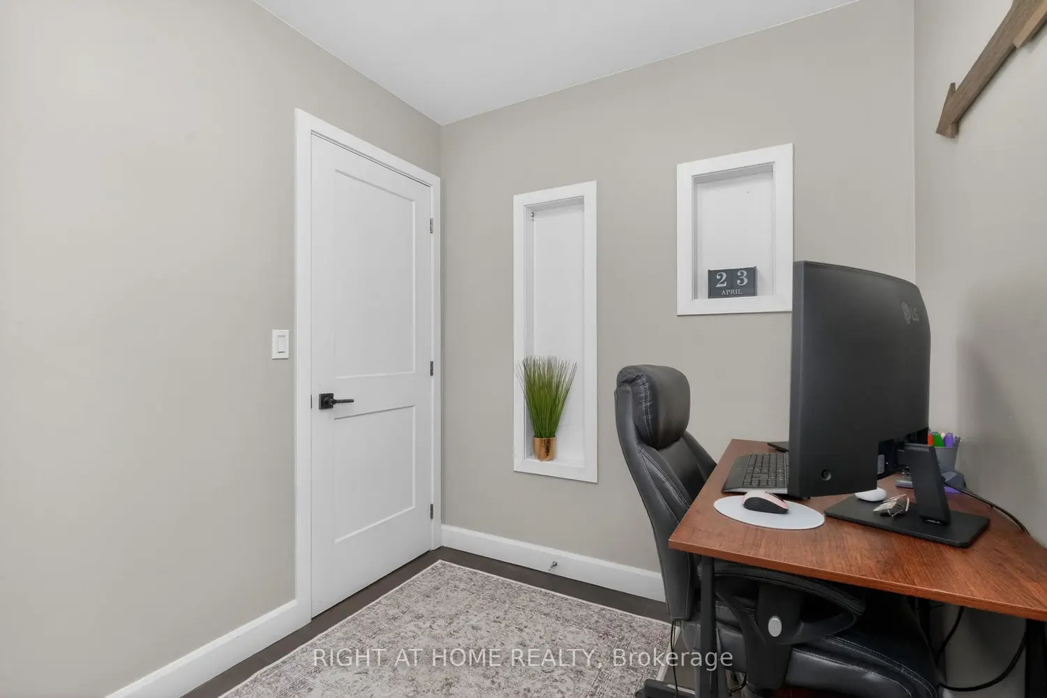 Additional image 11 of 4116 Innisfil Beach Road