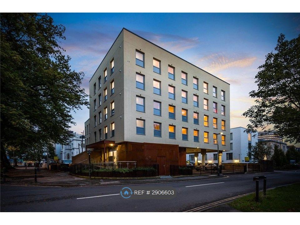 2 bed flat to rentOriel House, Cheltenham GL50