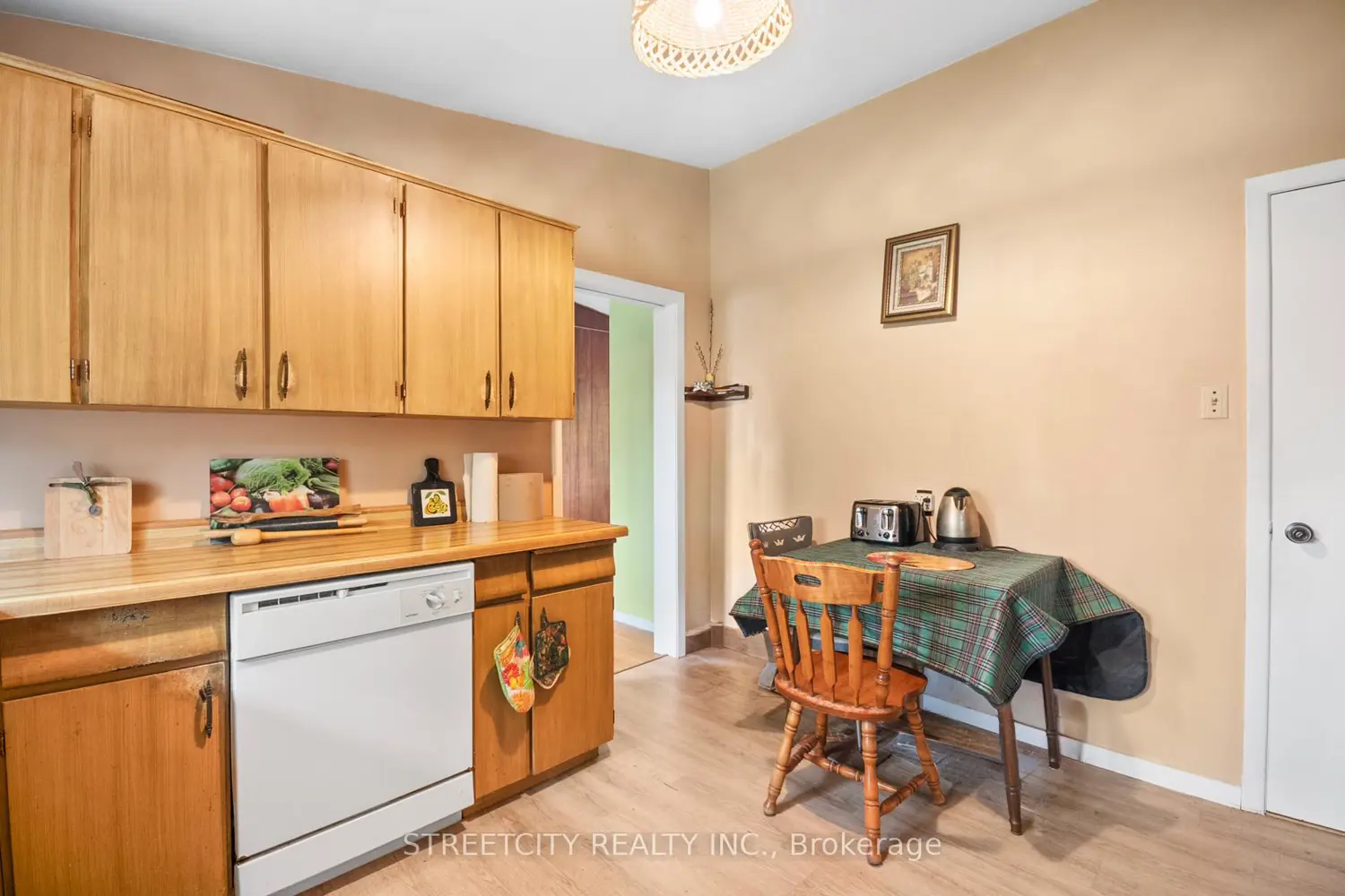 Additional image 3 of 776 Sunninghill Avenue