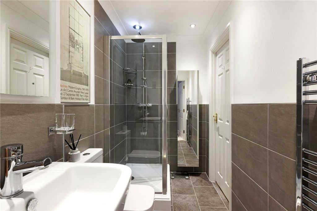 Additional image 5 of 3 bed flat to rentThe Broad Walk, Imperial Square, Cheltenham, Gloucestershire GL50