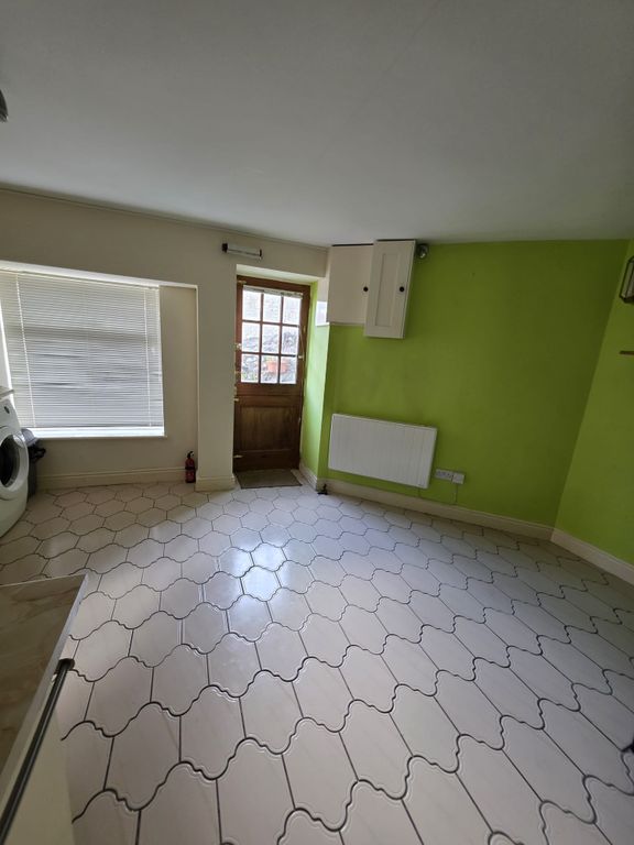 Additional image 8 of 1 bed semi-detached house to rentTy Gwyn Road, Llandudno LL30