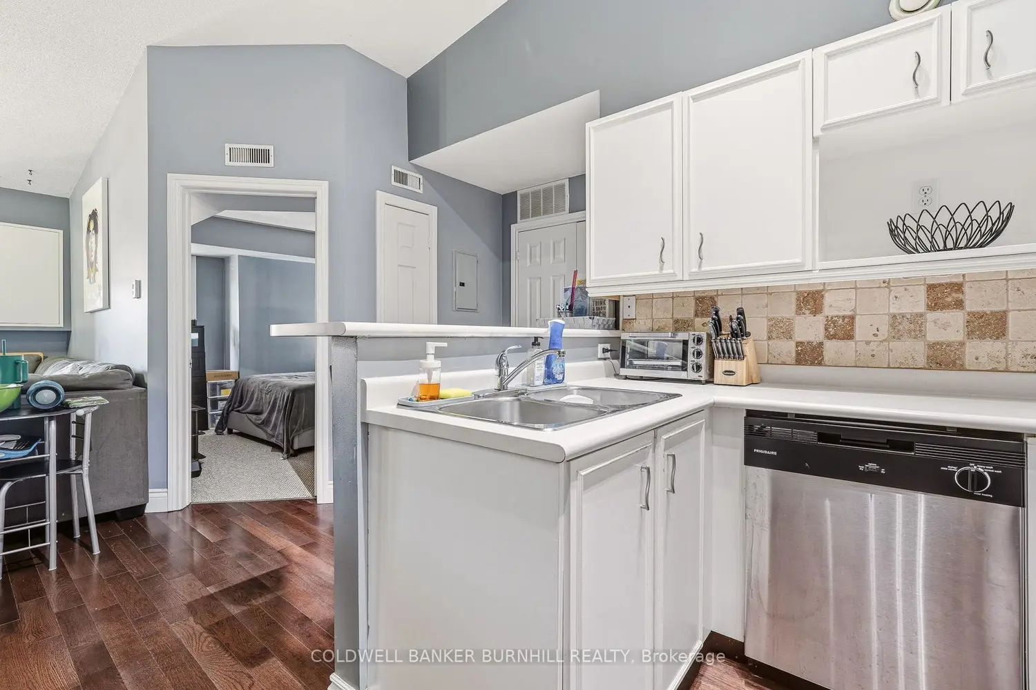 Additional image 7 of 4005 Kilmer Drive 406