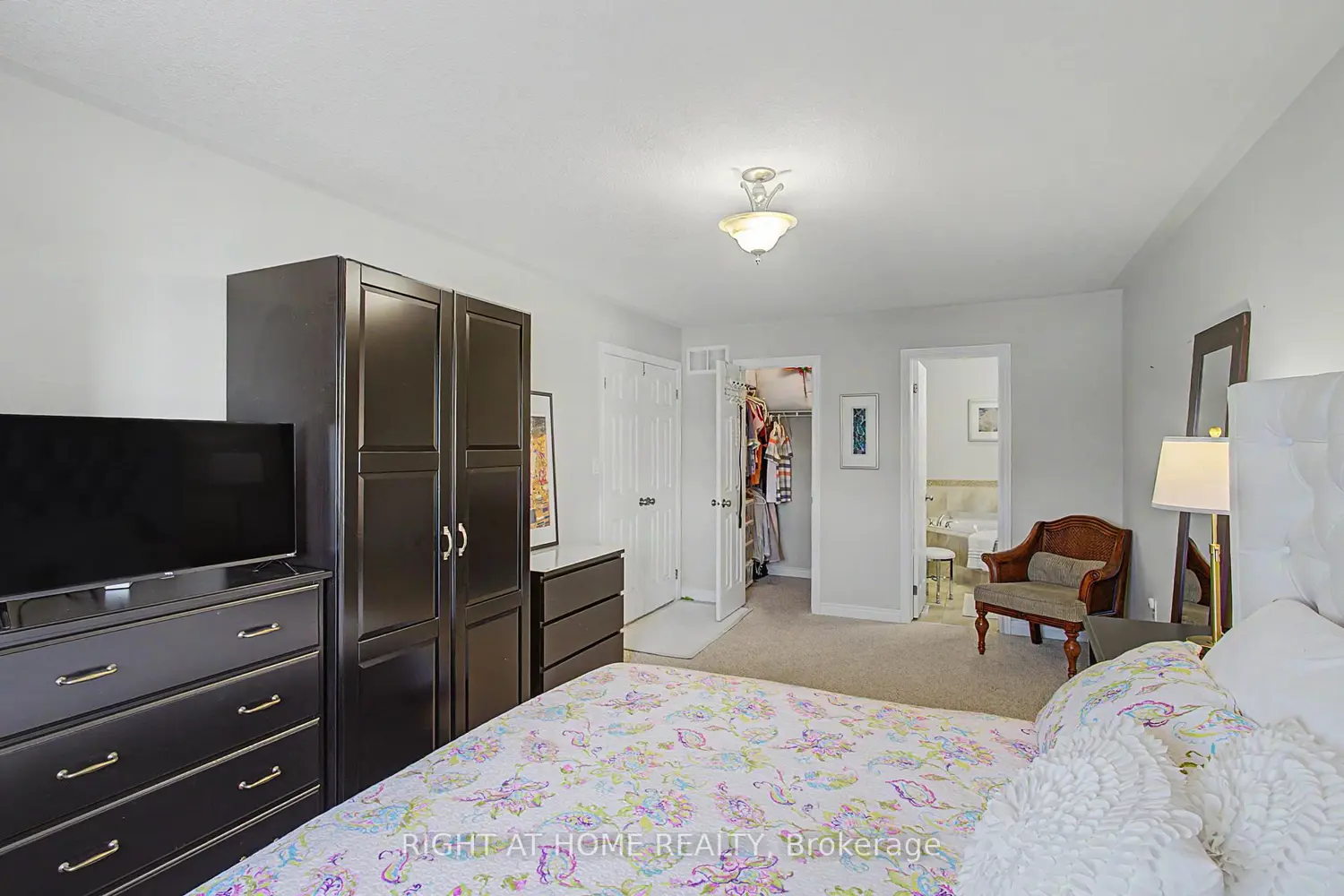 Additional image 4 of 262 Pinehill Drive