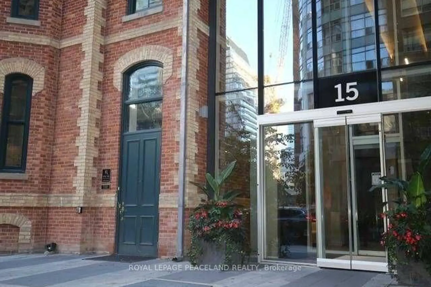 Additional image 2 of 15 Grenville Street 808