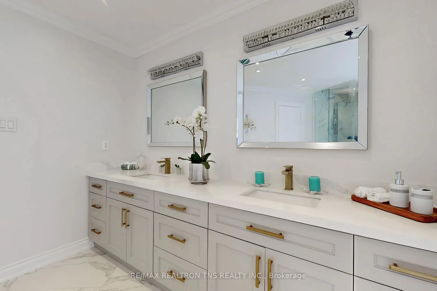 Additional image 10 of 11 Delevan Court