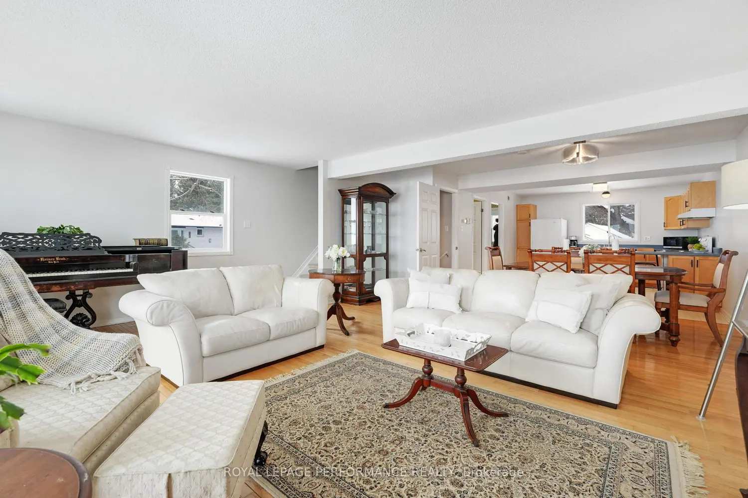 326 Bayview Drive photo 2