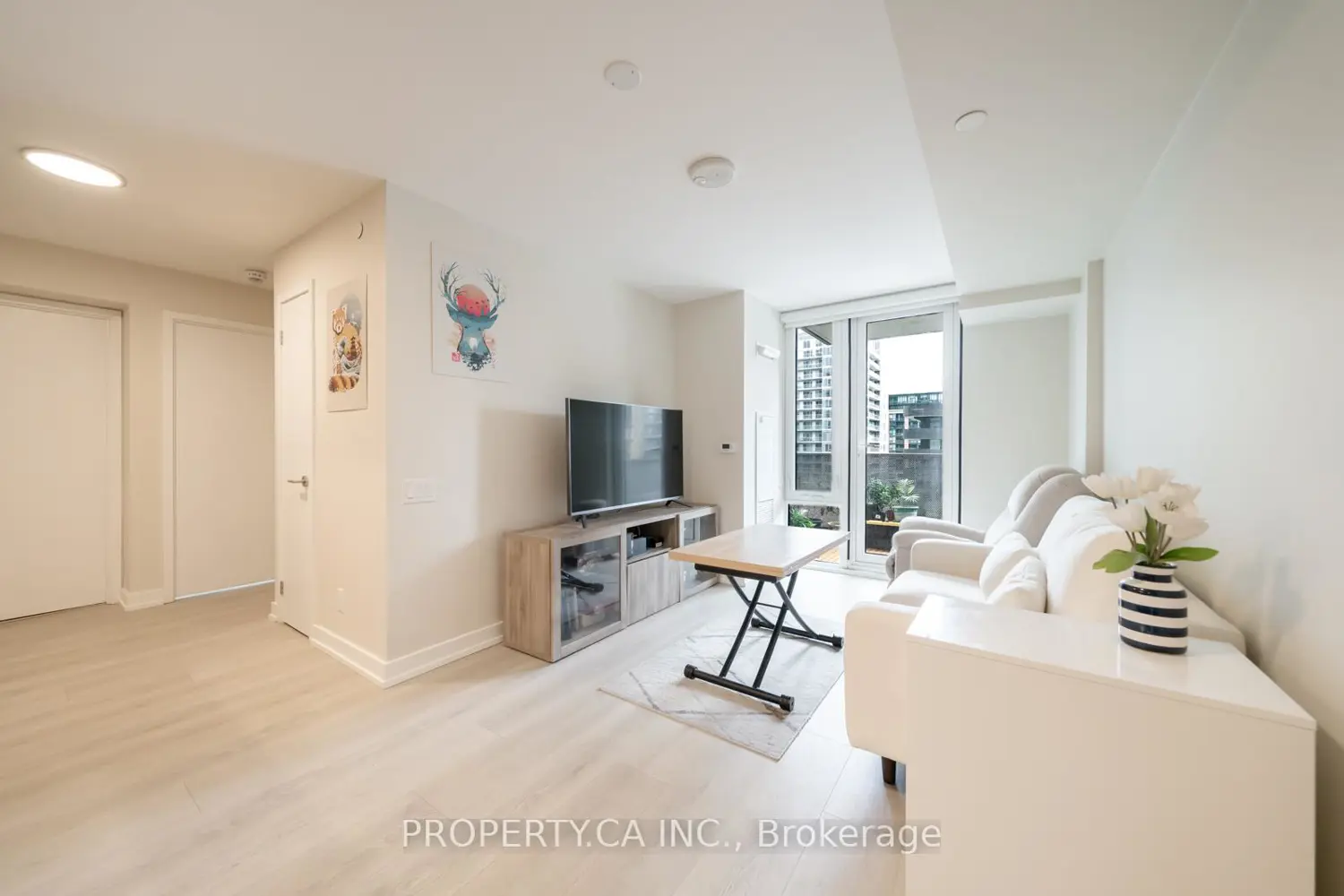 Additional image 7 of 38 Monte Kwinter Court 606