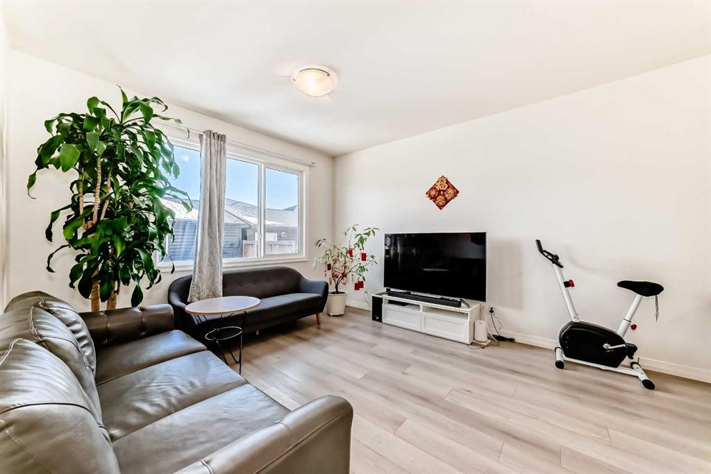 Additional image 4 of 108 Wolf Creek Manor SE, Calgary, AB, T2X 4A1