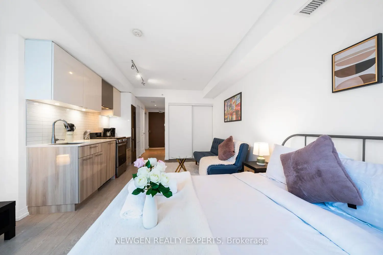 Additional image 9 of 251 Jarvis Street 1624