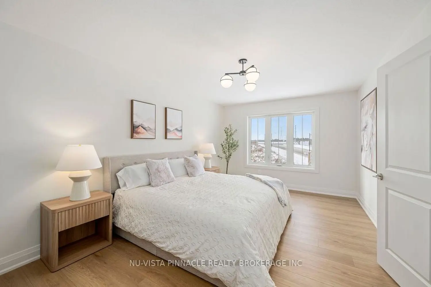 Additional image 12 of 2592 Sheffield Boulevard