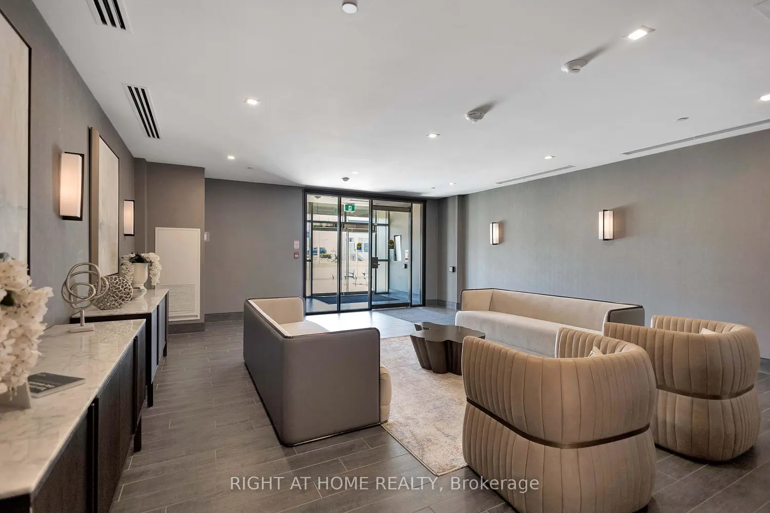 Additional image 13 of 470 Dundas Street 519