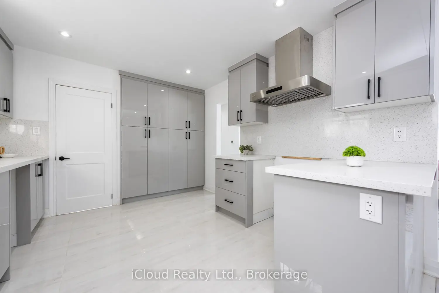 Additional image 5 of 105 Avondale Boulevard