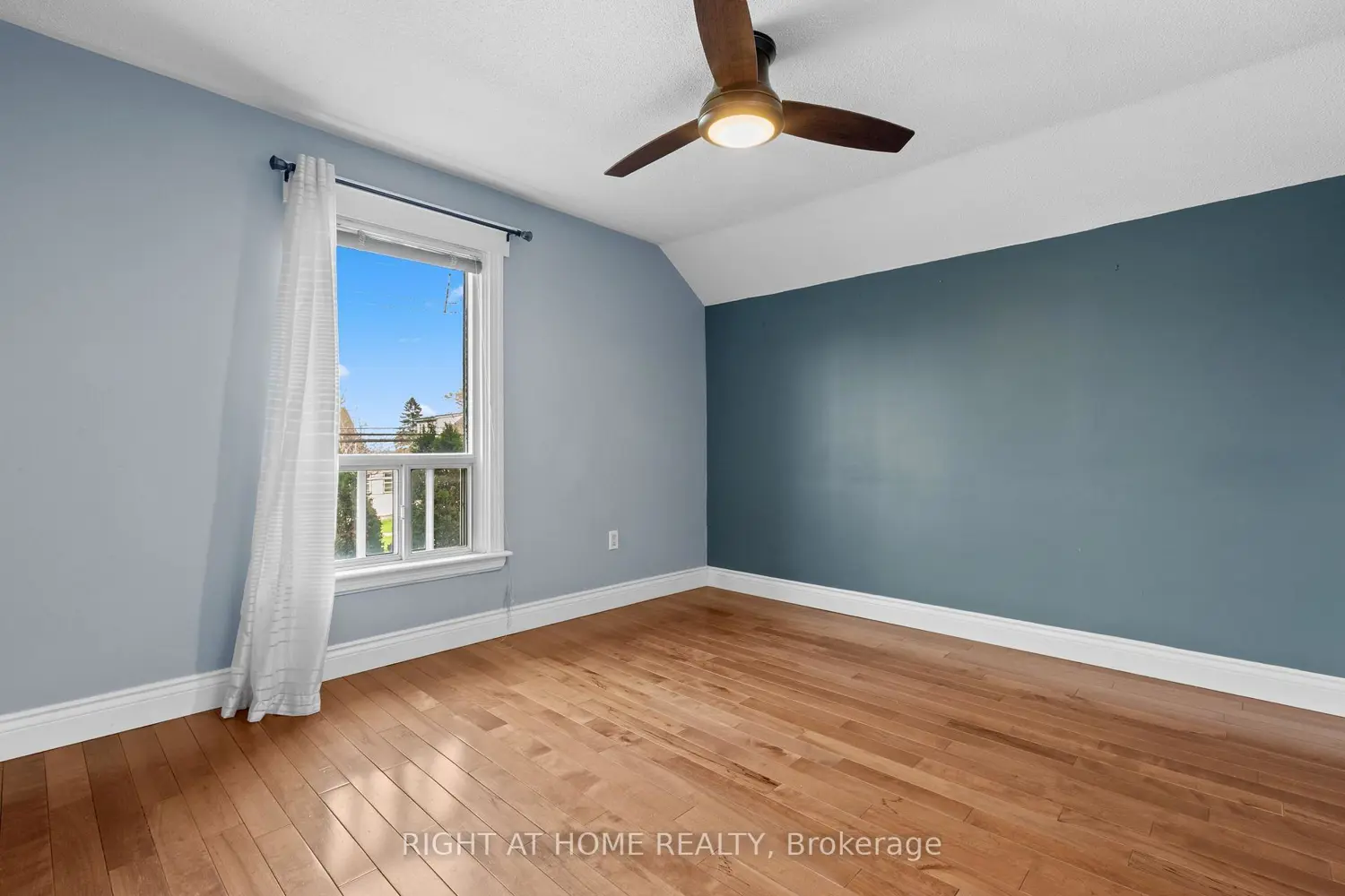 Additional image 8 of 204 Beach Boulevard