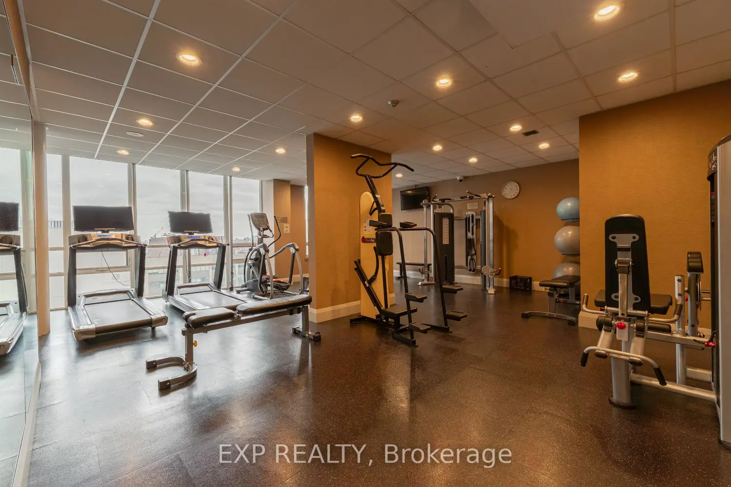 Additional image 14 of 801 Bay Street 1603