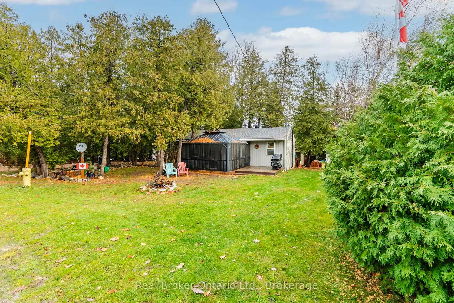 33 Gloucester Grove photo 2