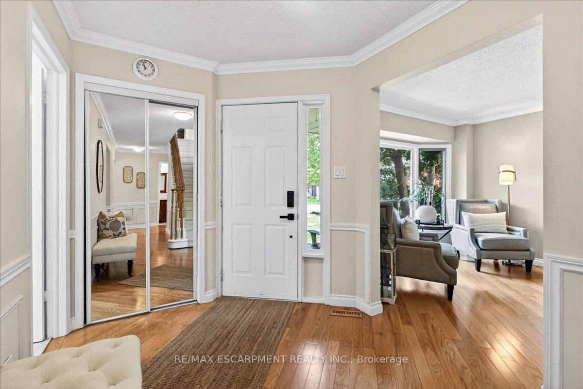 Additional image 5 of 799 Hawkins Crescent, Burlington, ON, L7S 2C2