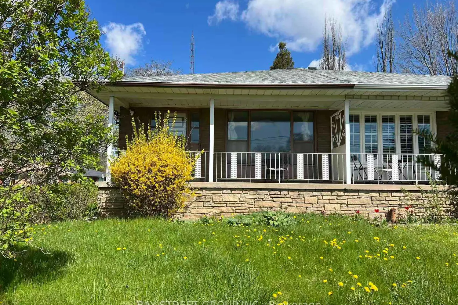 2 Slidell Crescent