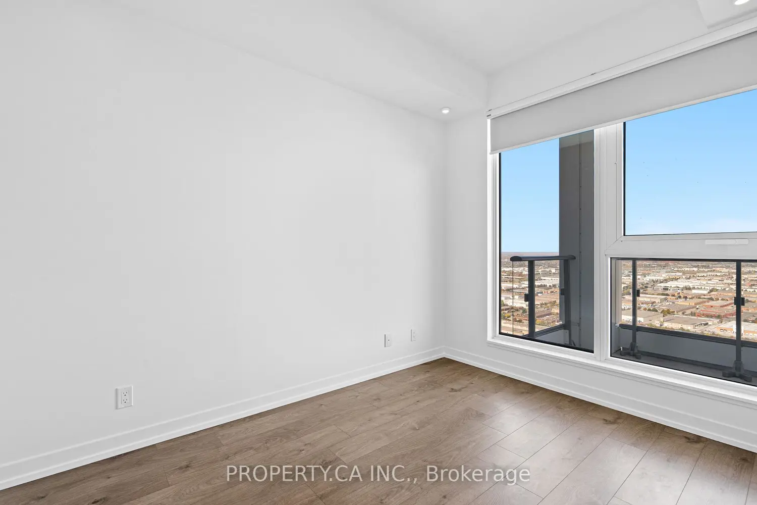 Additional image 9 of 950 Portage Parkway 4915