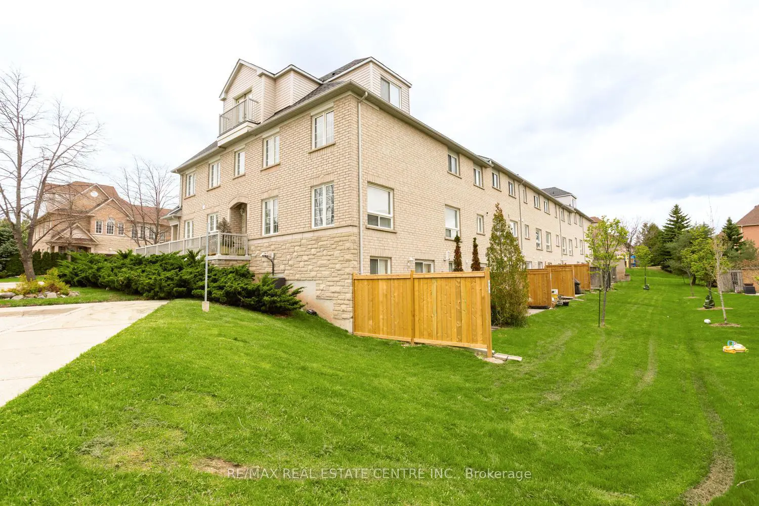 Additional image 3 of 5260 Mcfarren Boulevard 111