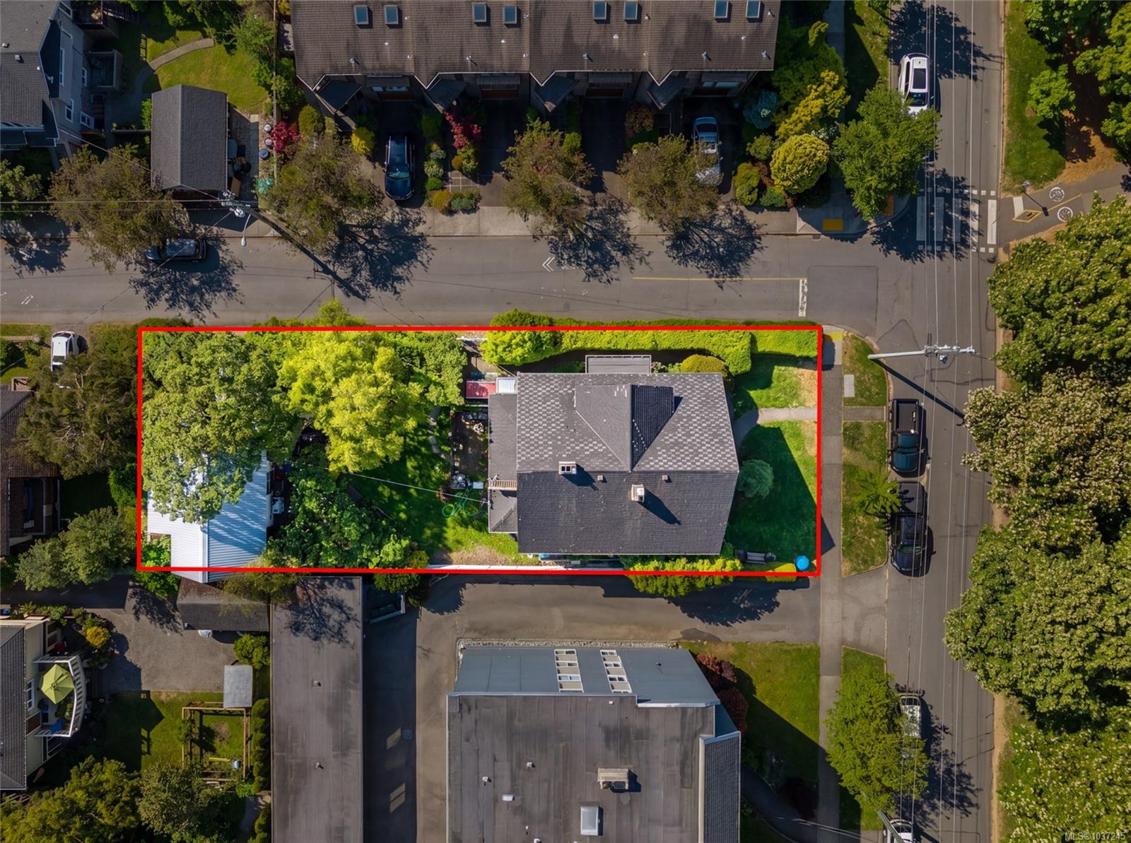 Additional image 2 of 980 Heywood Avenue, Victoria, BC, V8V 2Y4