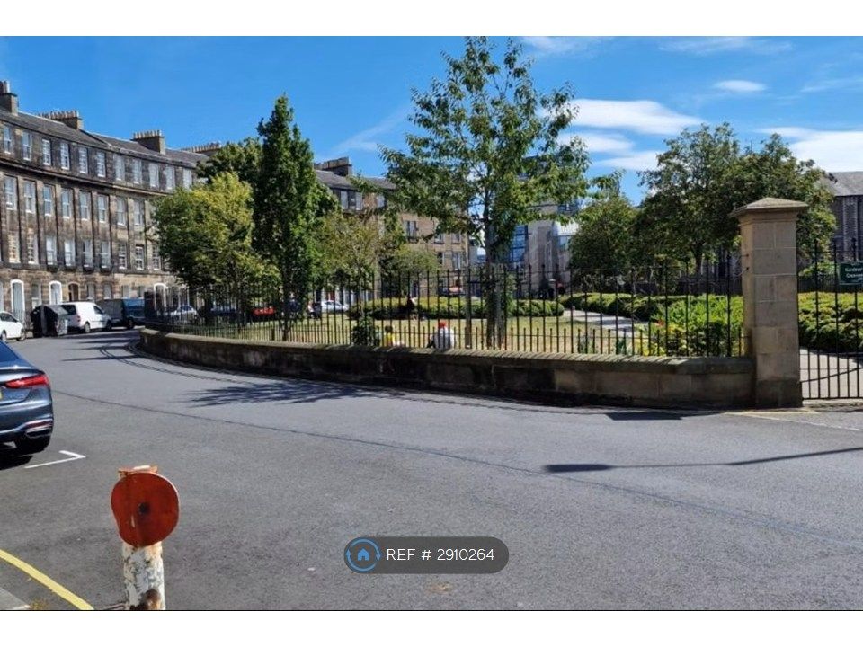 Additional image 2 of 6 bed flat to rentGardner's Crescent, Edinburgh EH3