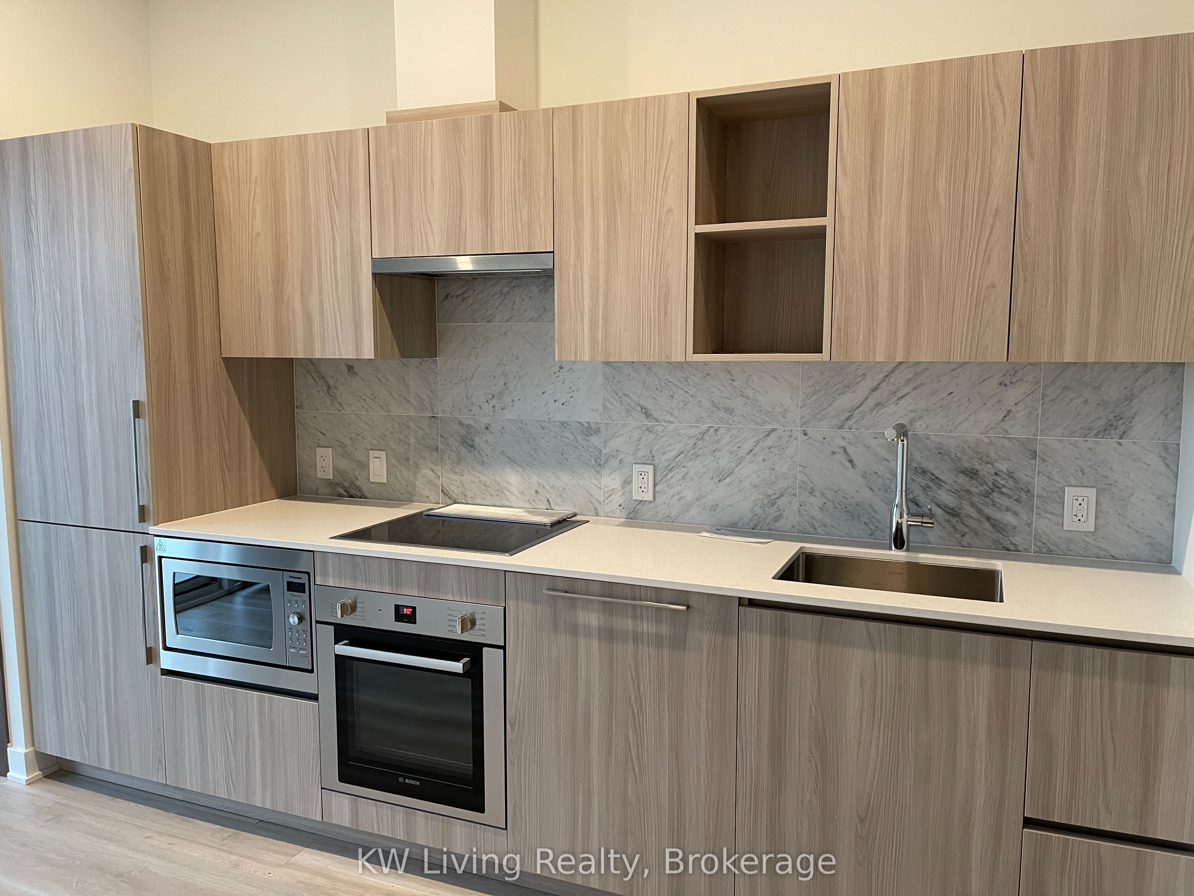 Additional image 4 of 4202-19 Bathurst Street, Toronto, ON, M5V 0N2