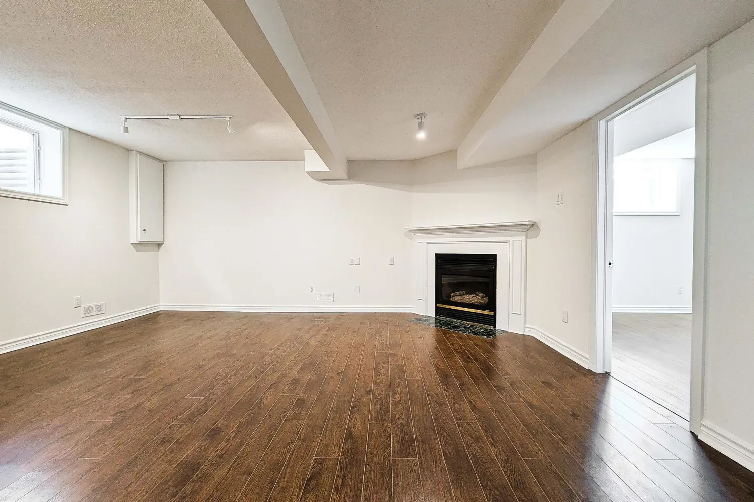 Additional image 16 of 400 Ambleside Drive 10