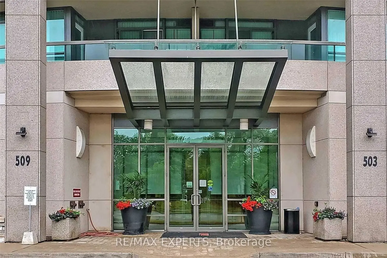 509 Beecroft Road 707
