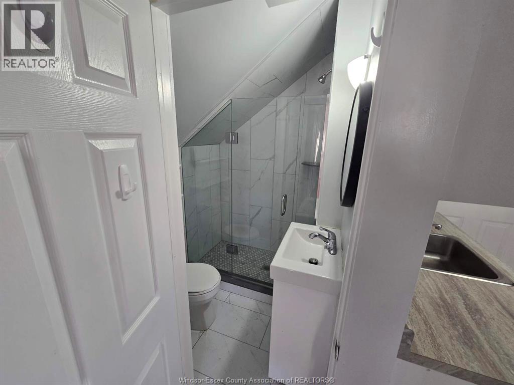 Additional image 4 of UPPER-1106-1108 Elm Avenue, Windsor, ON, N9A5H7