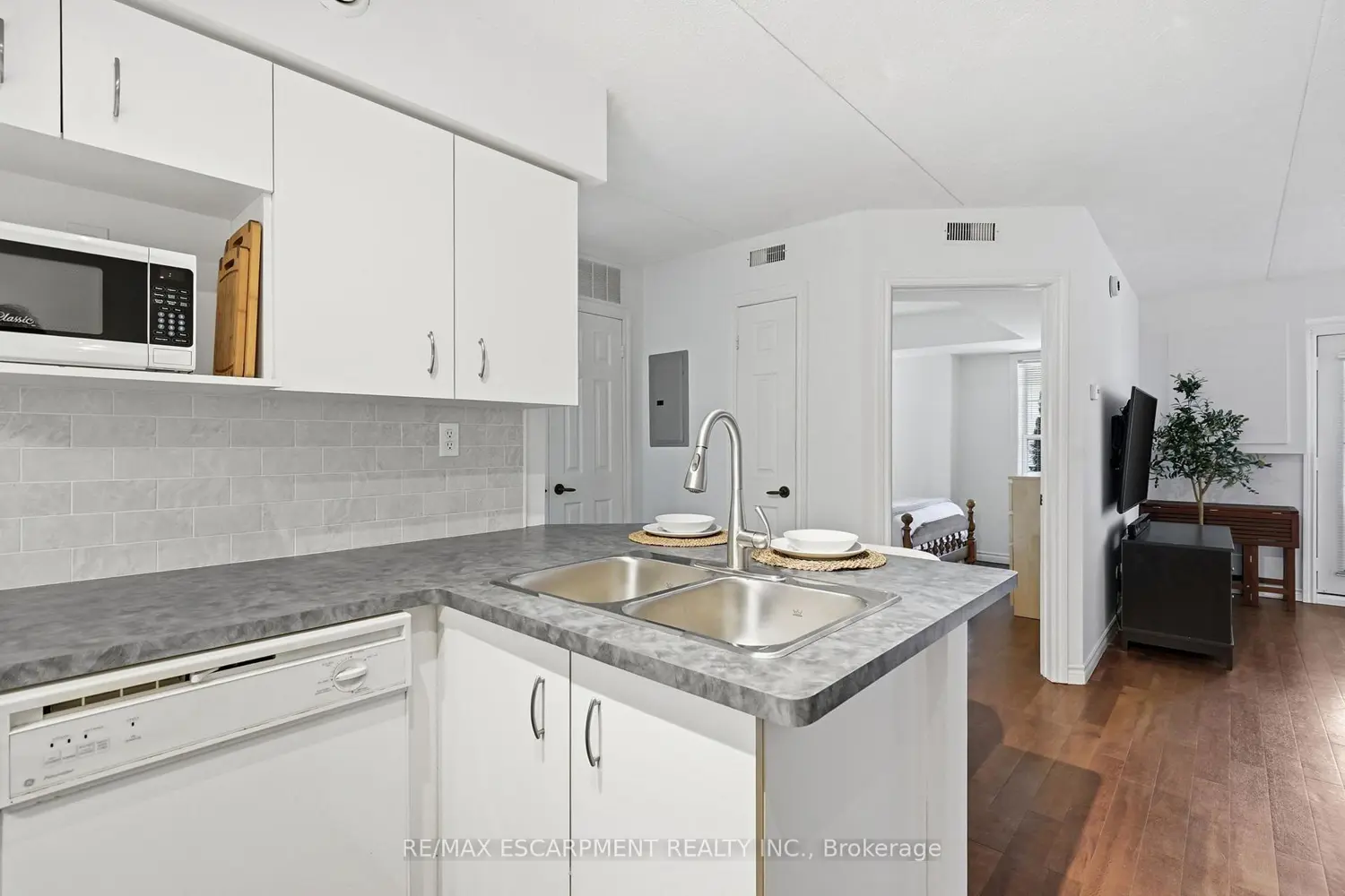 Additional image 8 of 4015 Kilmer Drive 308