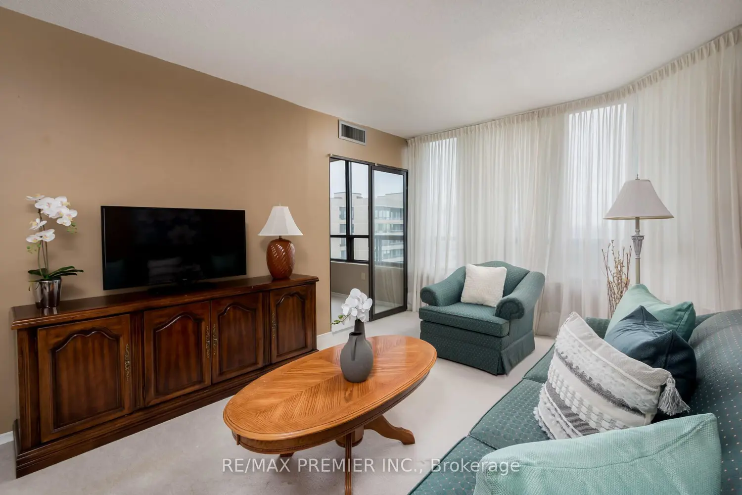 Additional image 5 of 7440 Bathurst Street 1614