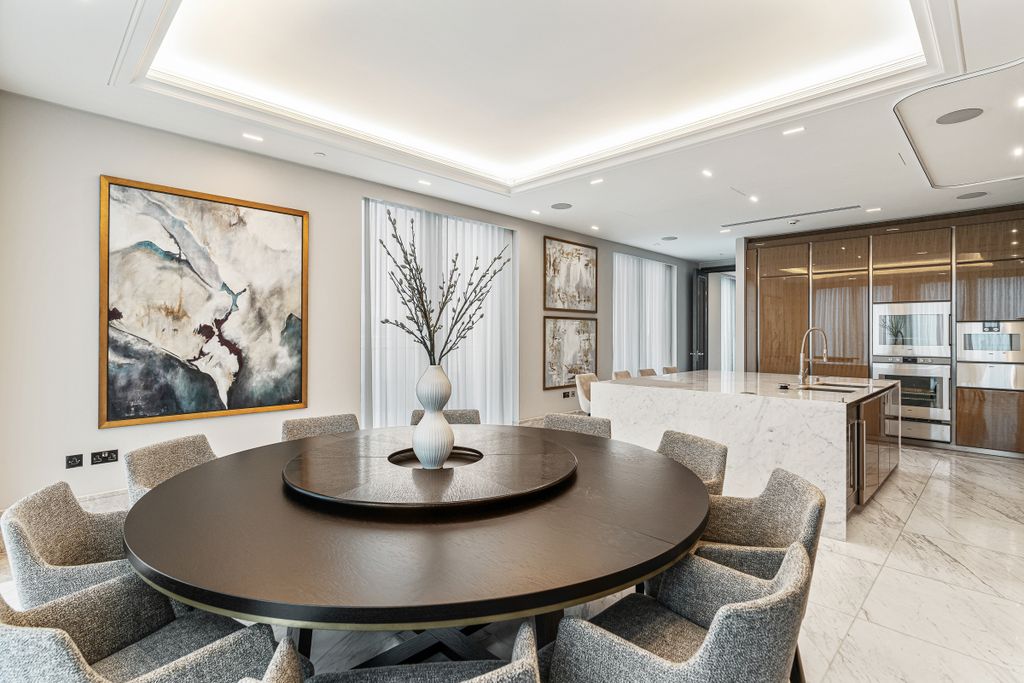 6 bed flat to rentClarges, Mayfair, London W1J