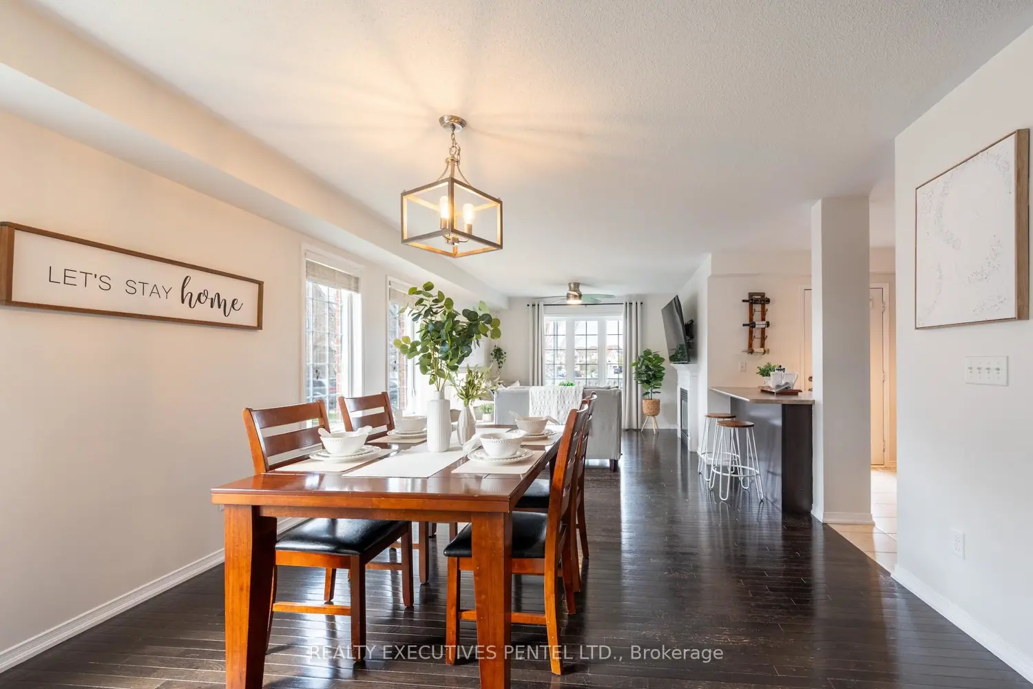 89 Lander Crescent photo 3