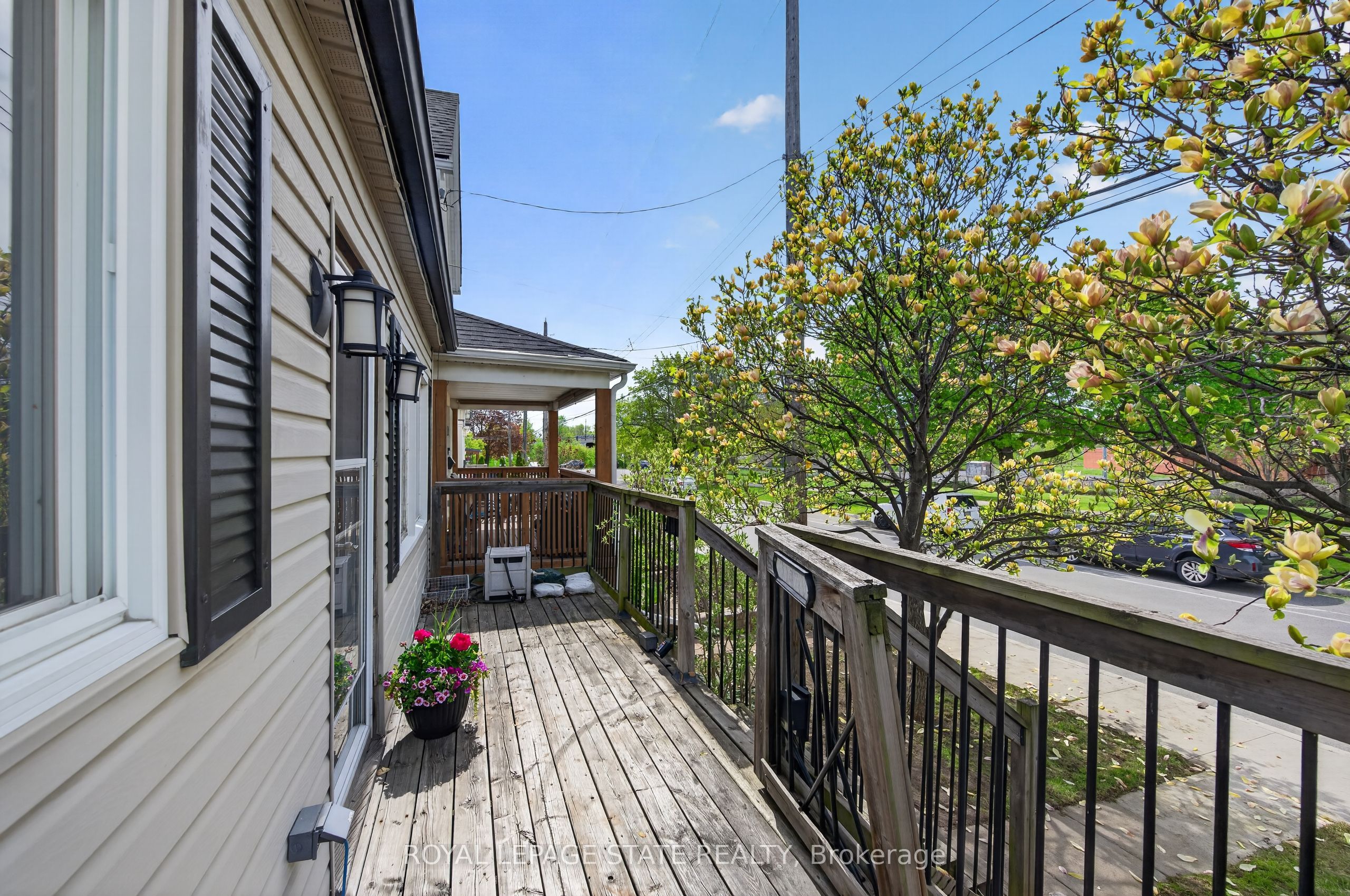 Additional image 4 of 147 Strachan Street E, Hamilton, ON, L8L 3M7