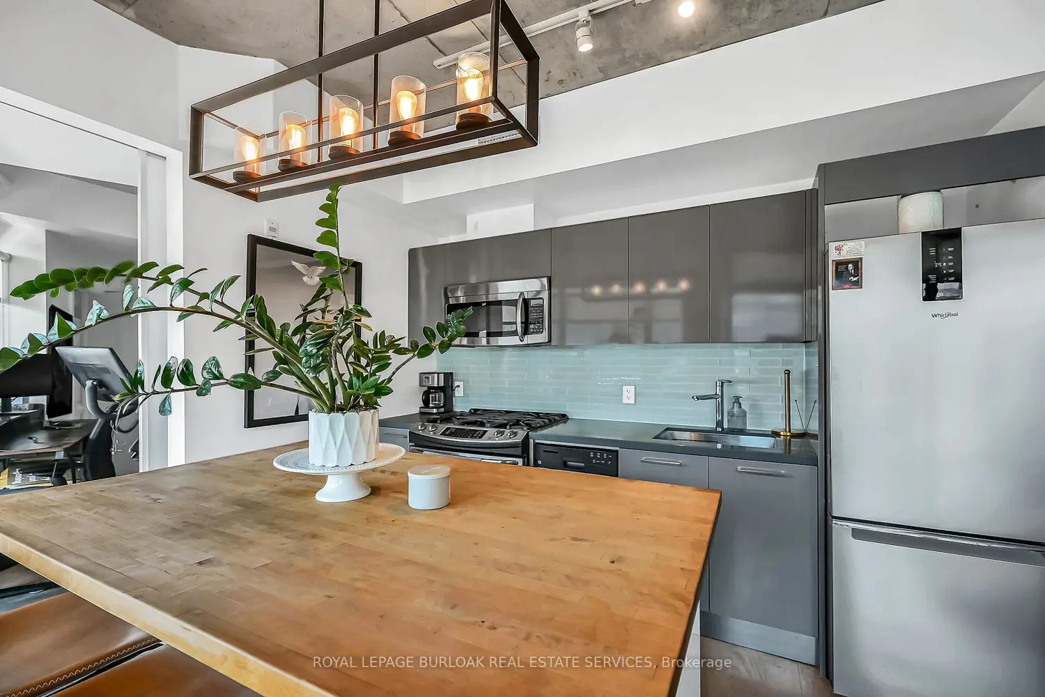 Additional image 8 of 1201 Dundas Street 902