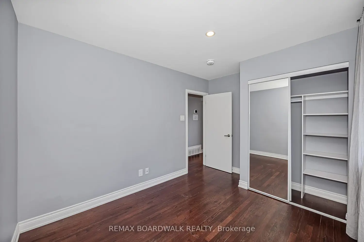 956 Garwood Avenue photo 2