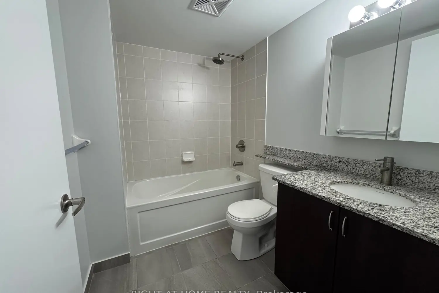 Additional image 9 of 40 Via Rosedale Way 307