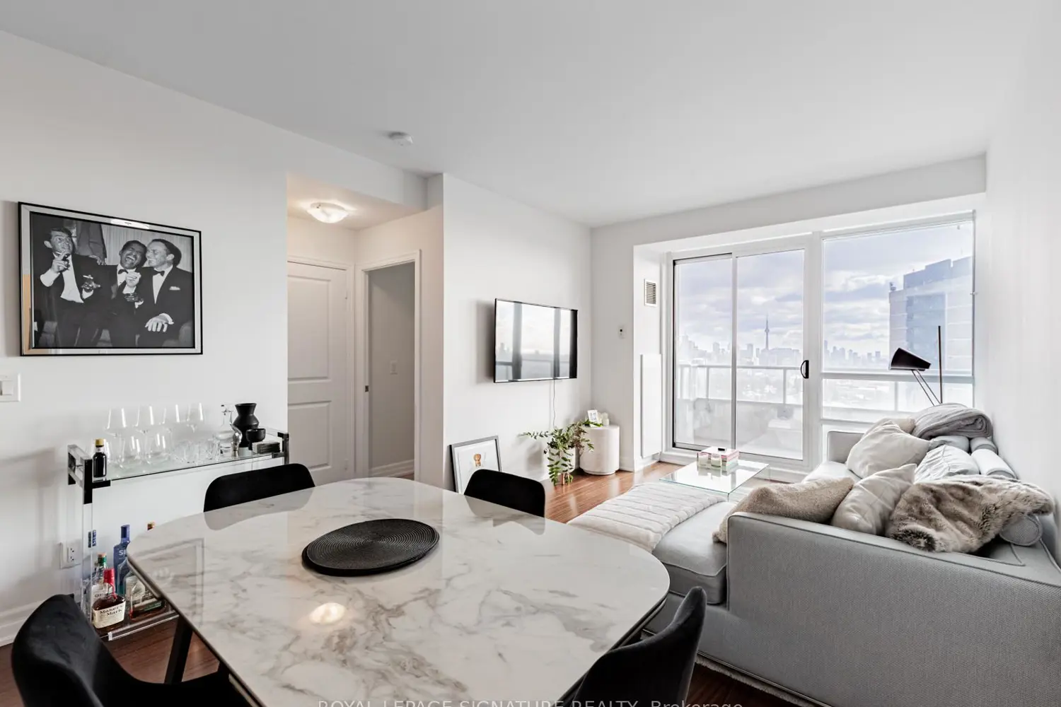 Additional image 6 of 500 St Clair Avenue 1607