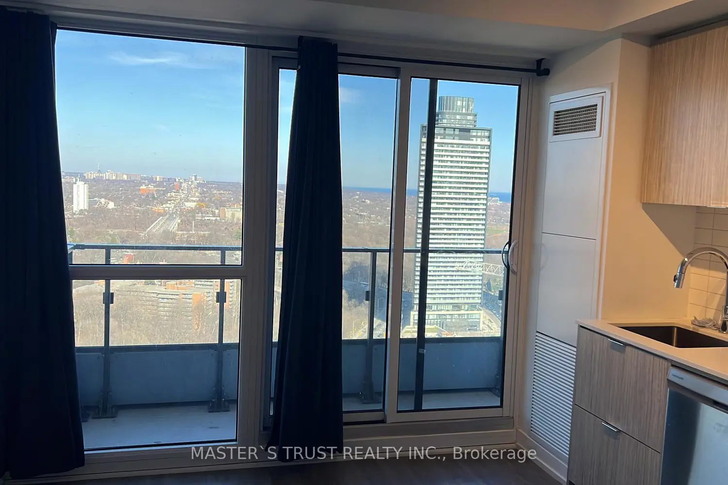 Additional image 8 of 395 Bloor Street 2609
