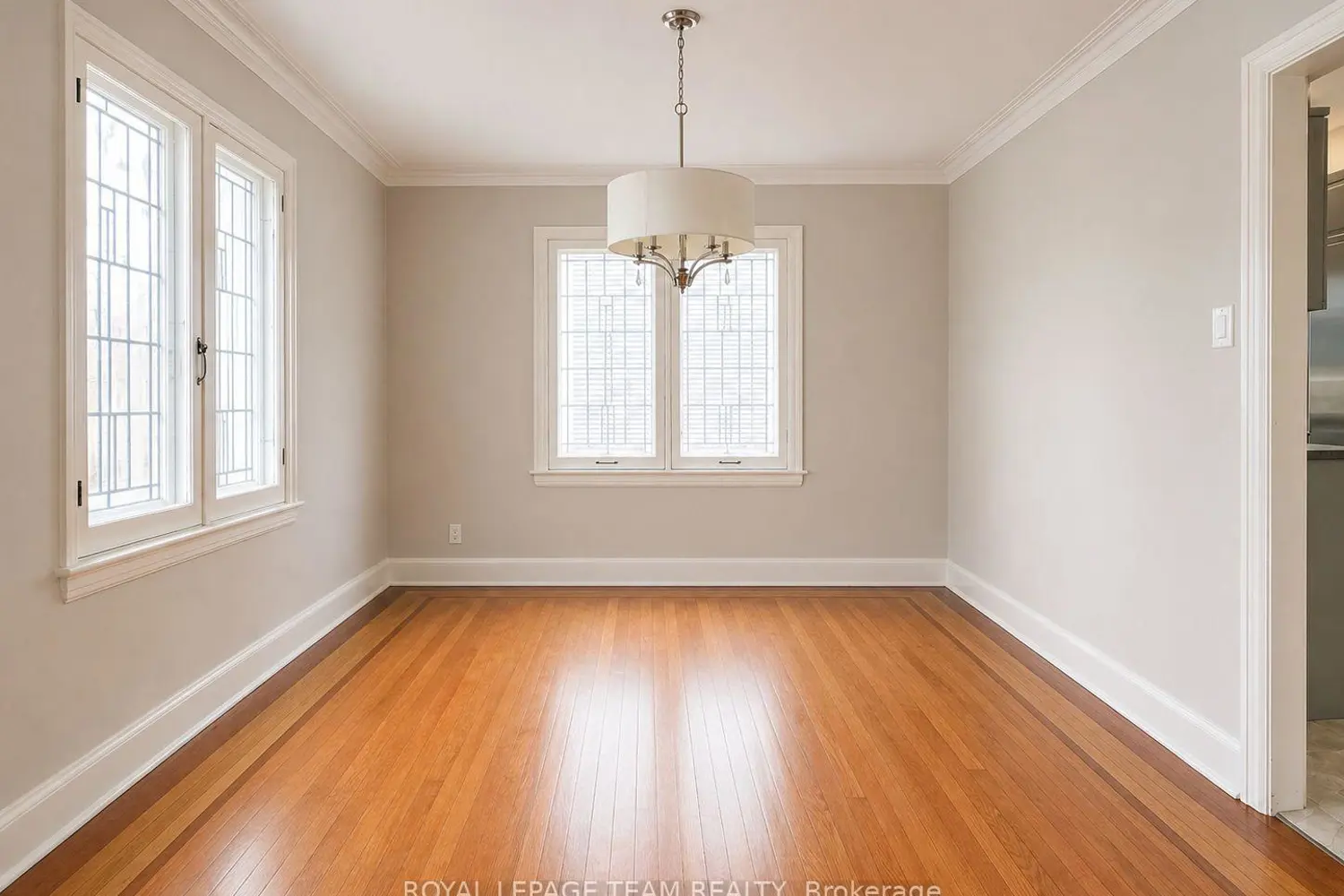84 Riverdale Avenue photo 5