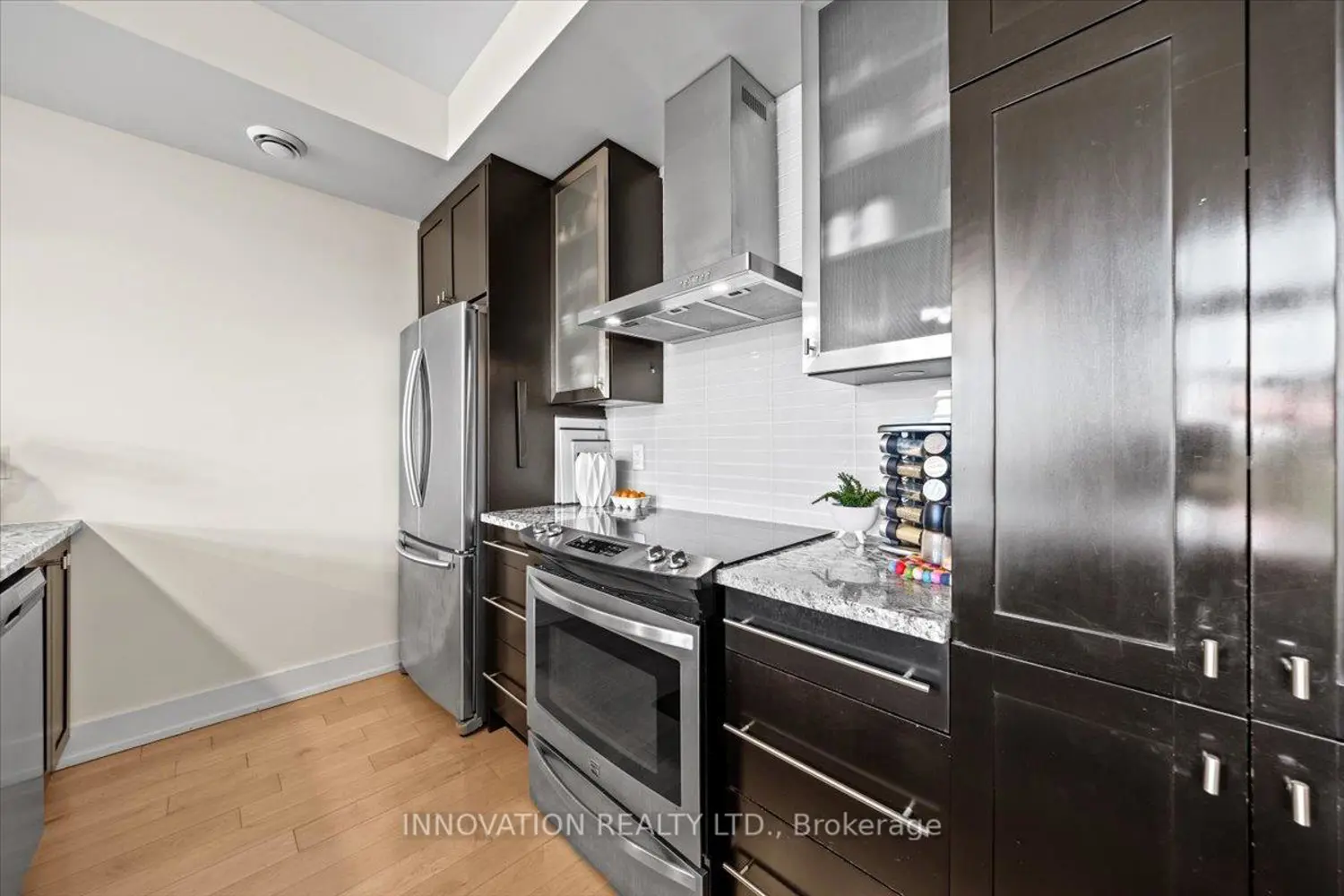 606 Brian Good Avenue photo 5