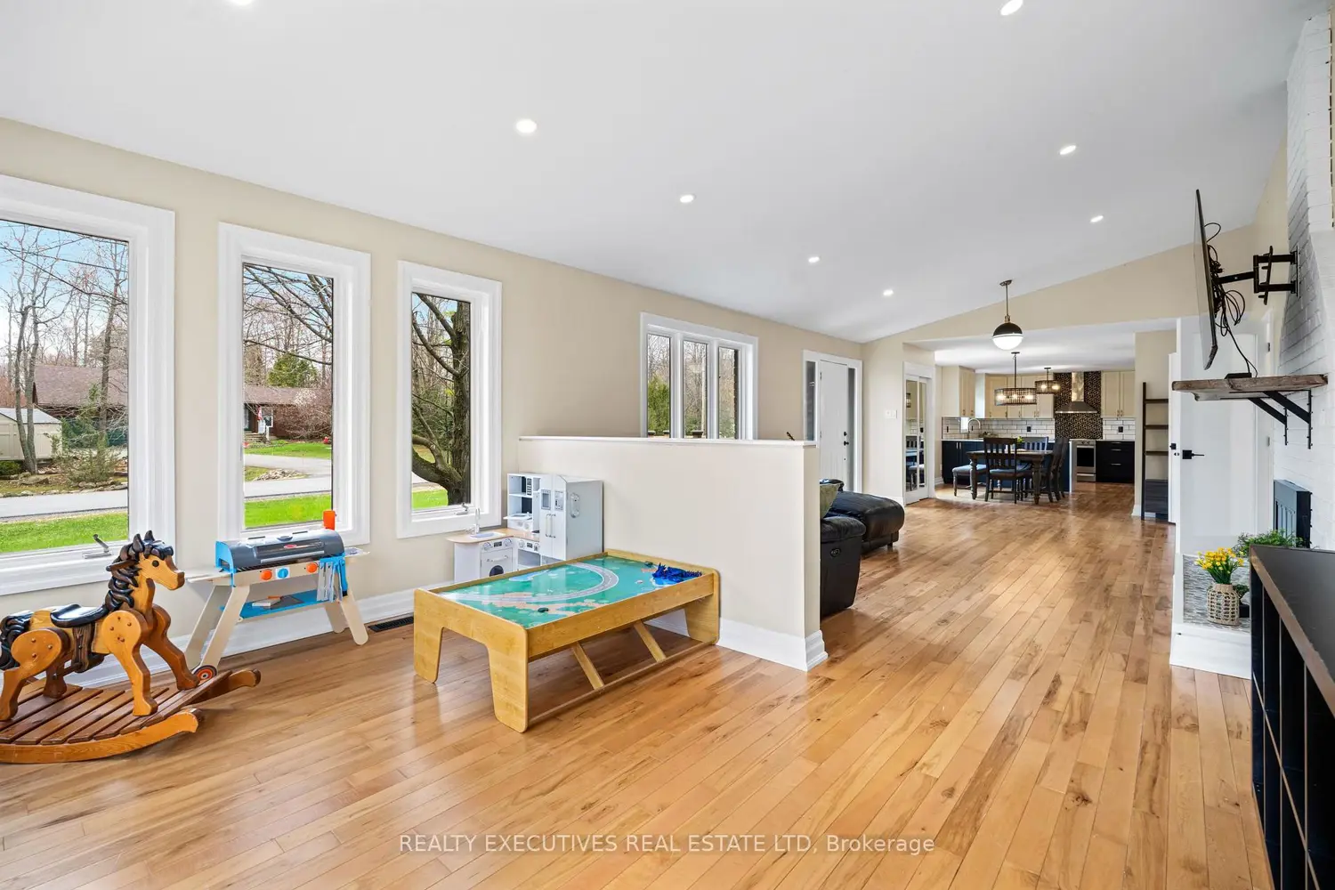 Additional image 7 of 1664 Christina Crescent