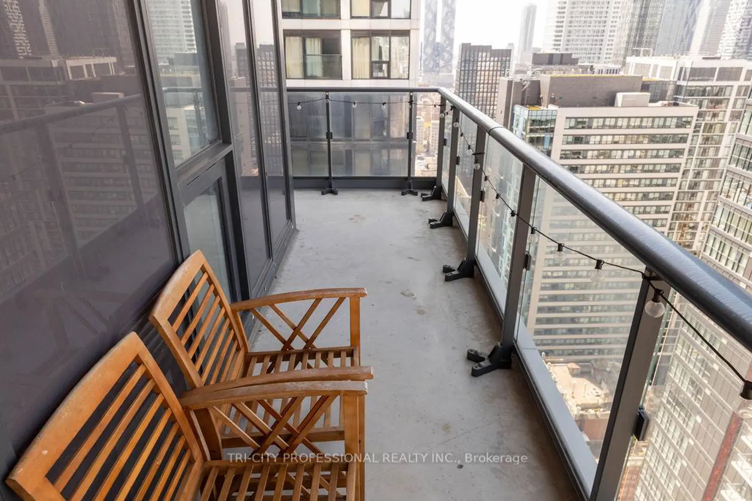 Additional image 13 of 251 Jarvis Street 3605