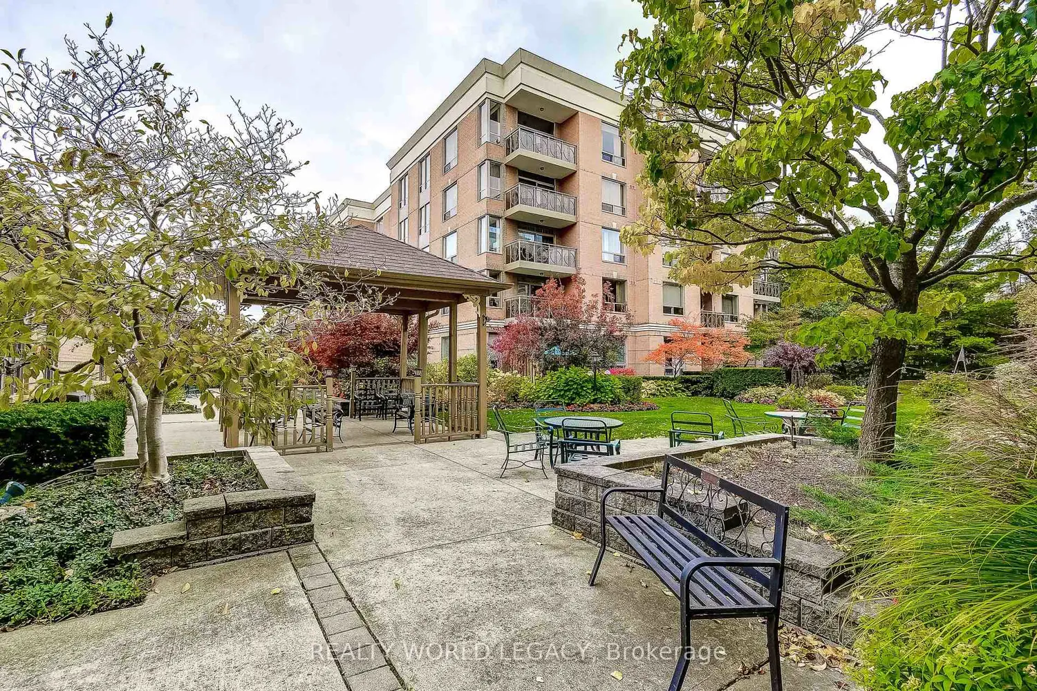 Additional image 17 of 100 Burloak Drive 1201