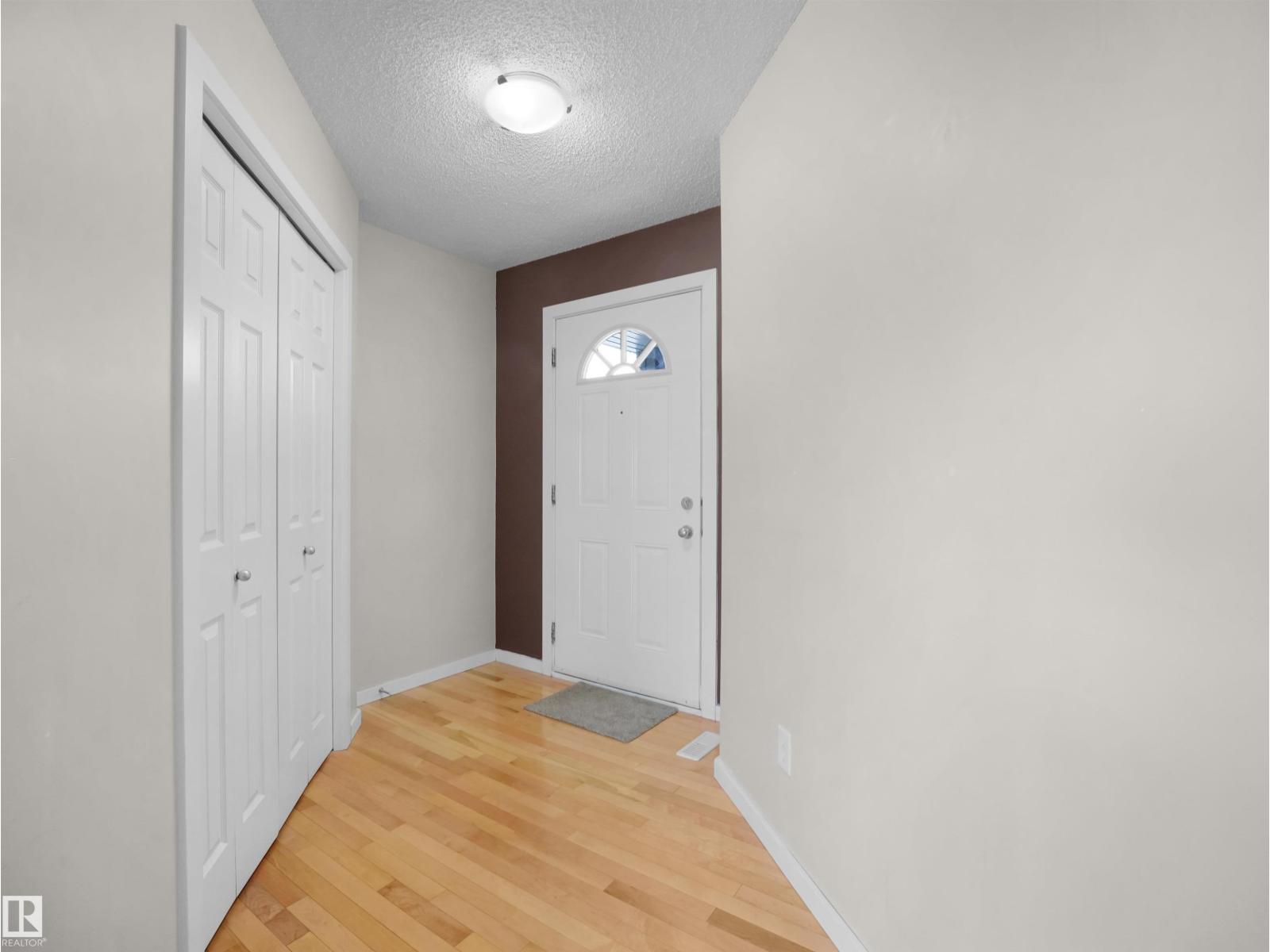 Additional image 4 of 3428 28 Street NW, Edmonton, AB, T6T2A5