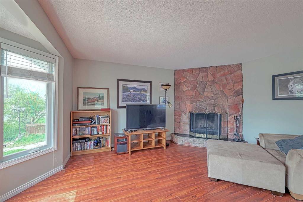 Additional image 6 of 328 6 Street, Irricana, AB, T0M1B0
