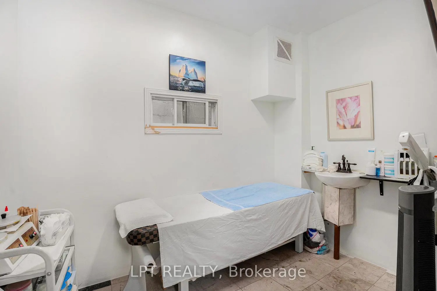 Additional image 6 of 257 Parkdale Avenue