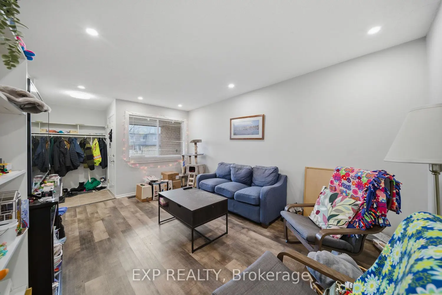 1675 Heatherington Road 11 photo 5