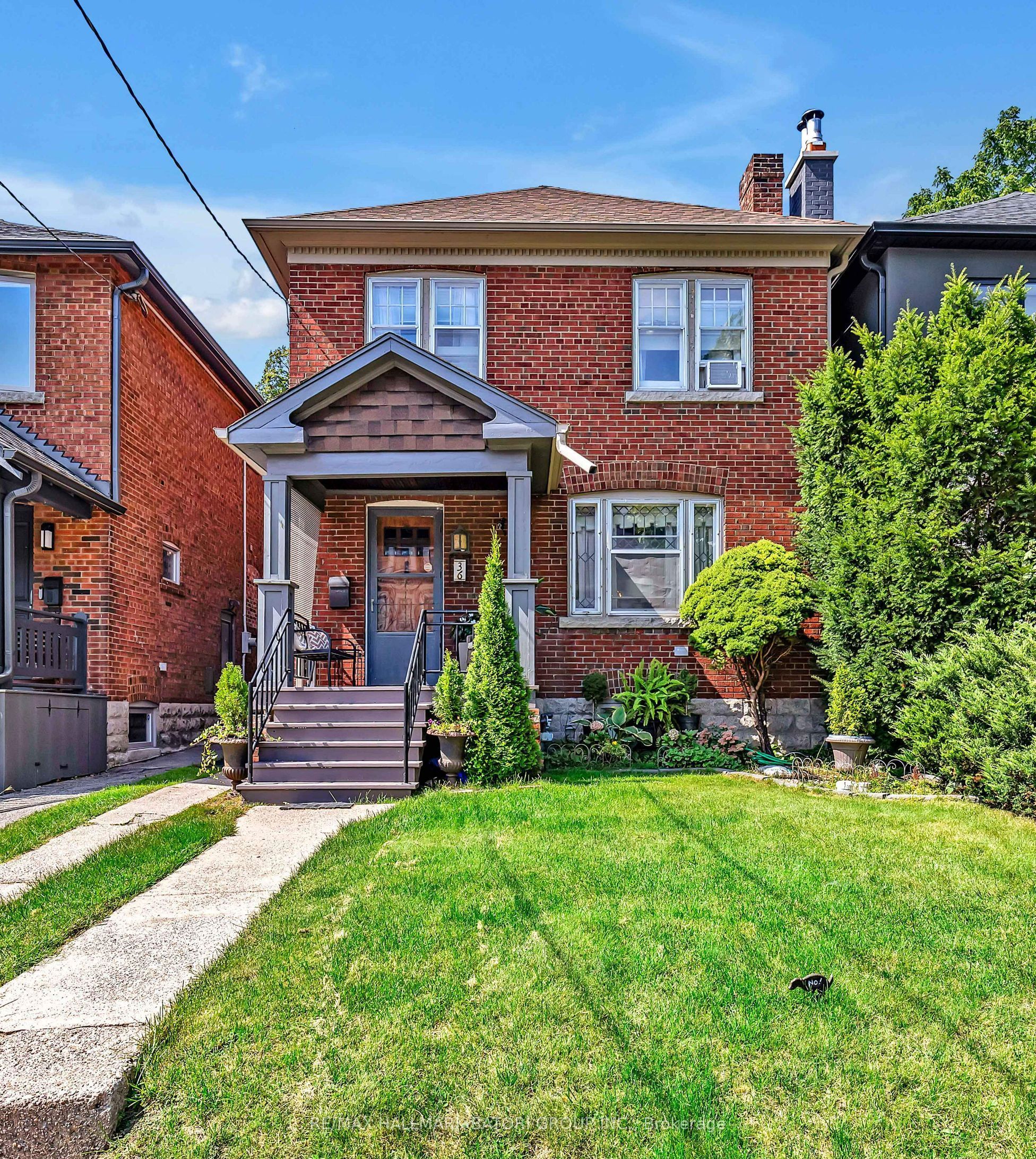 36 Hadley Road, Toronto, ON, M4S 2N9